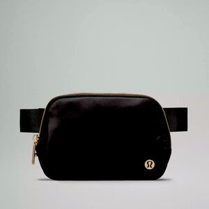 Lululemon Everywhere Belt Bag Metal Hardware